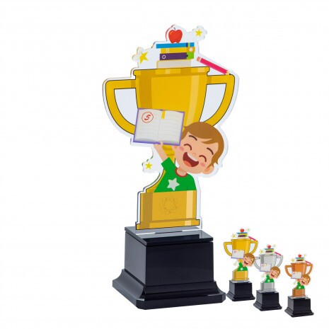 Študent chlapec kids akrylová trofej