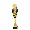 Futbalová téma na čierno-zlatej trofeji