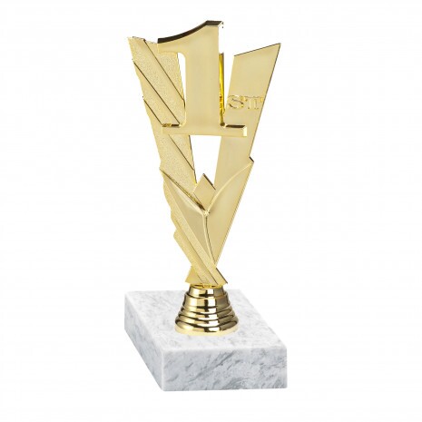 miesto zlatá figúrka so základňou