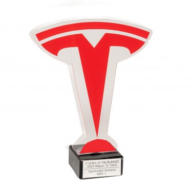 Prémiová akrylová trofej s mramorovým podstavcom (max. rozmer 12,5x37 cm)